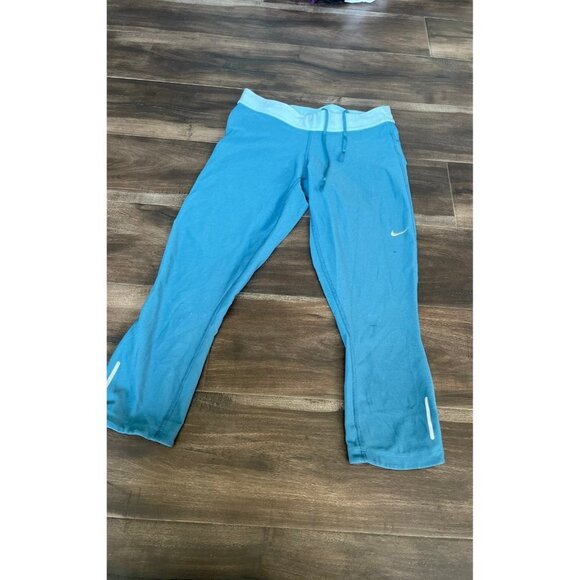 Nike Pants - Nike Crop Legging